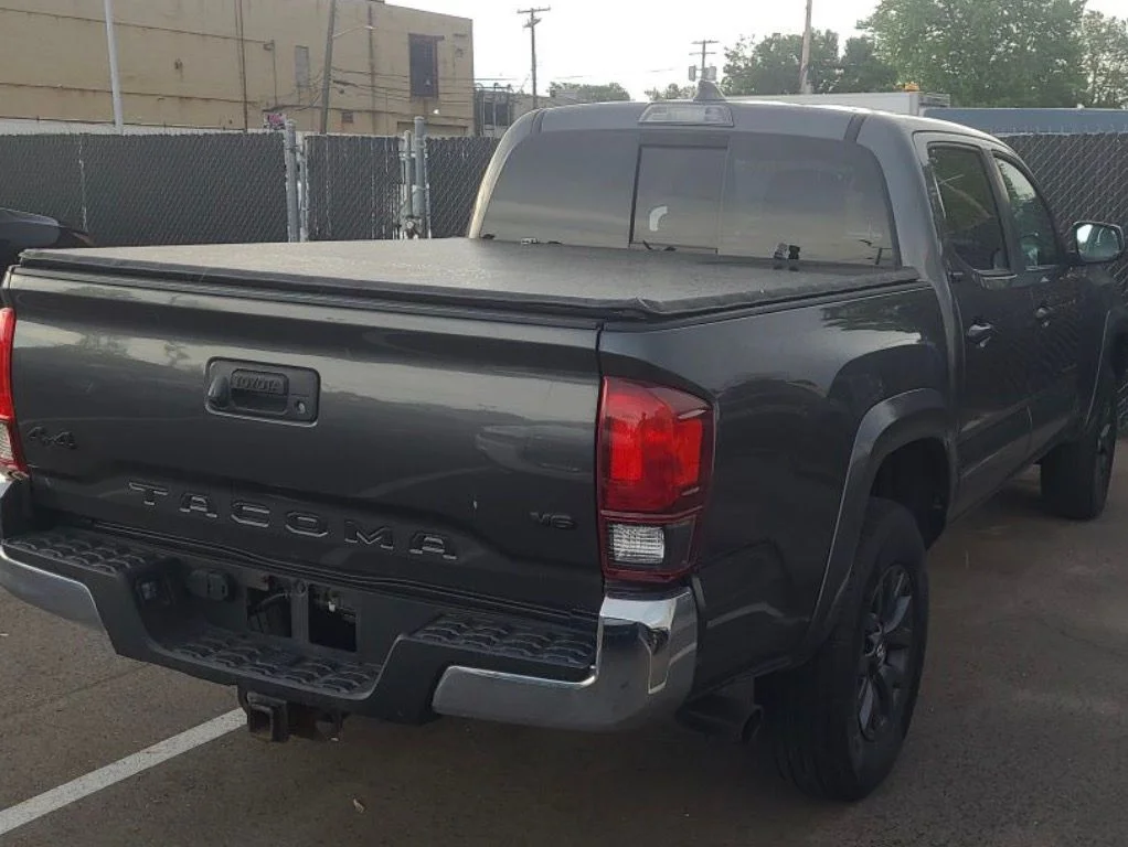 Used 2020 Gray Toyota SR5 image 5