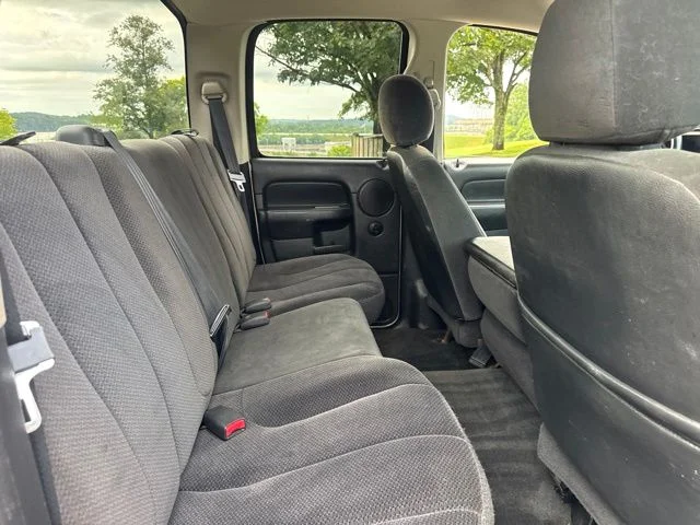 Used 2002 Gold Dodge SLT image 11