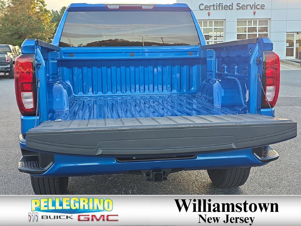 Certified Used 2023 DYNAMIC BLUE METALLIC GMC Elevation image 24