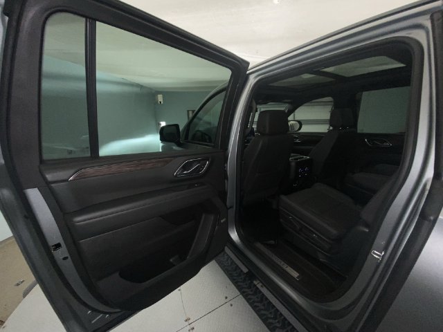 Used 2023 Gray Chevrolet Z71 image 23