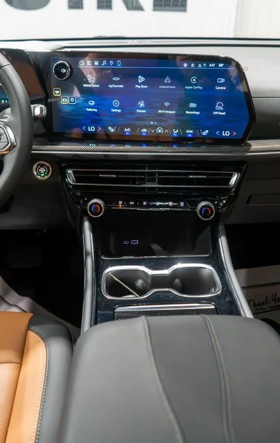2027 Chevrolet Traverse Z71 - Photo 16