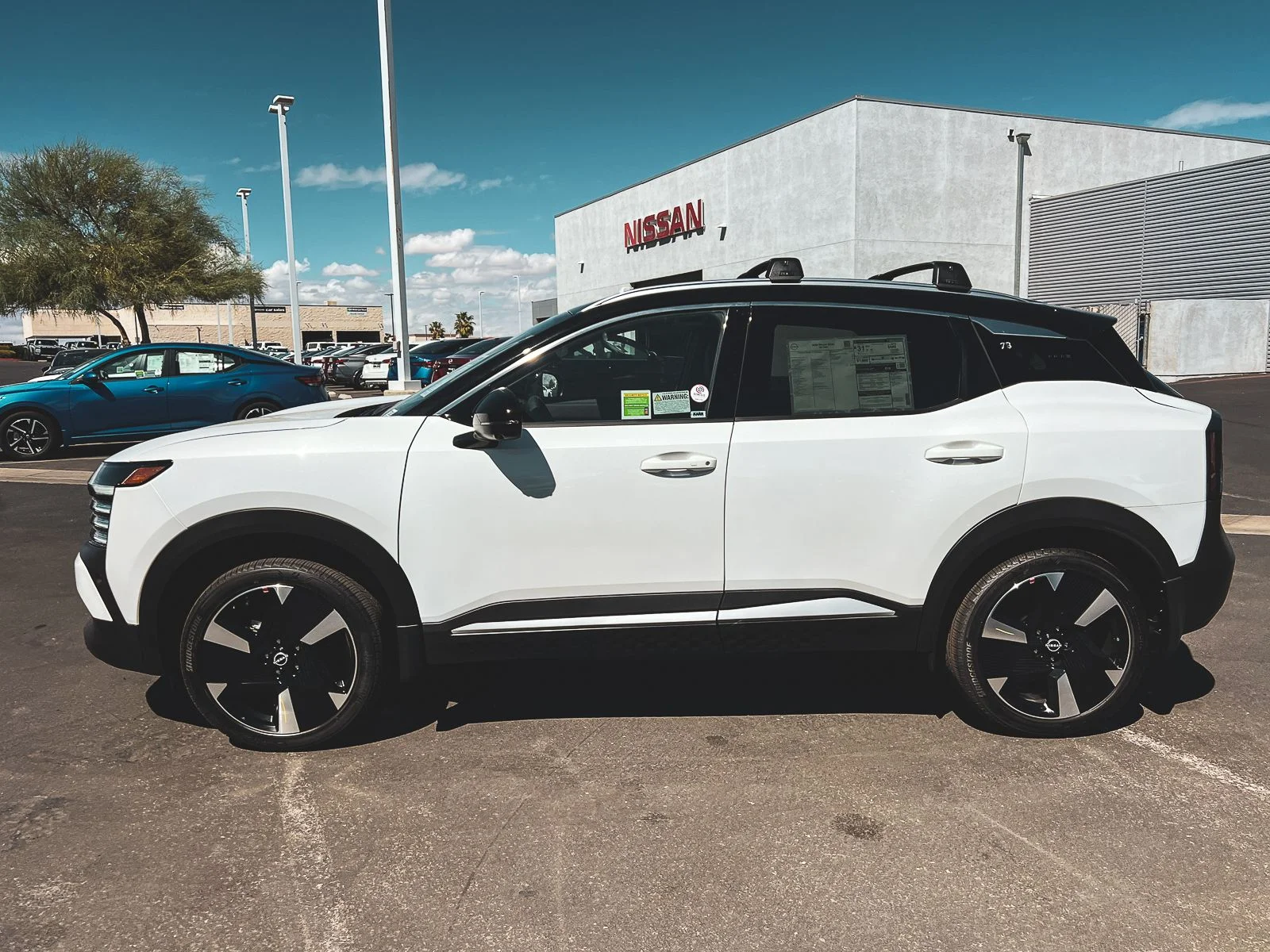 New 2026 Aspen White TriCoat / Super Black Two-tone Nissan SR image 3