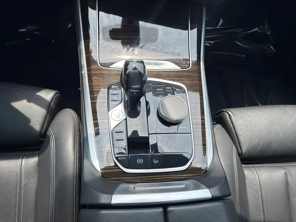 Used 2019 Gray Metallic BMW xDrive40i image 23