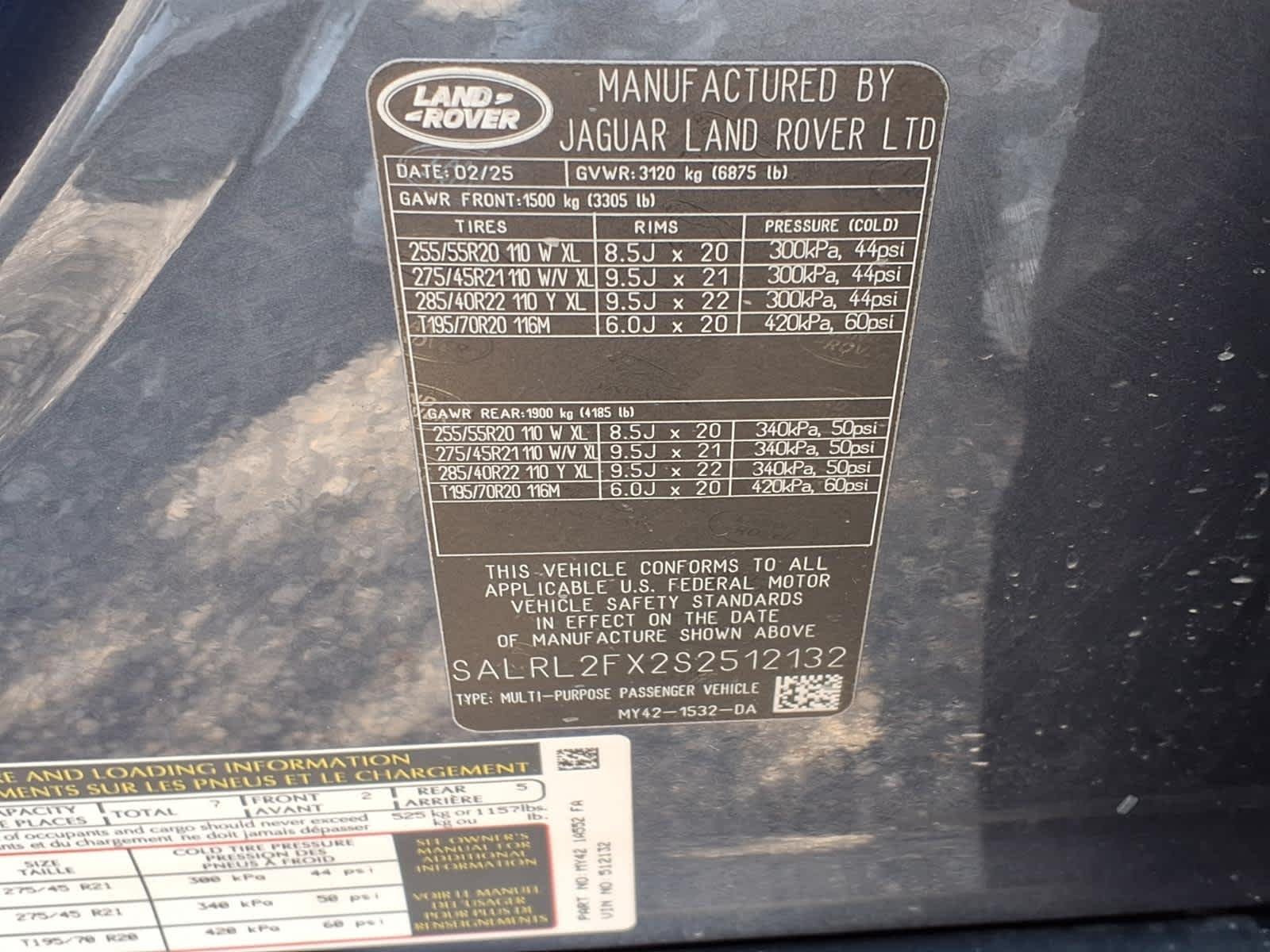 Certified Used 2025 Varesine Blue Metallic Land Rover Dynamic SE image 23