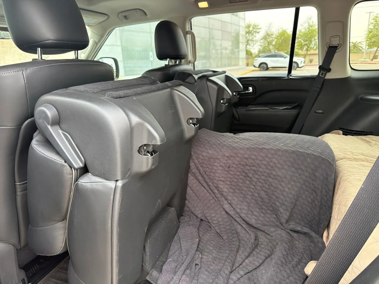 Certified Used 2024 Champagne Quartz INFINITI Luxe image 8