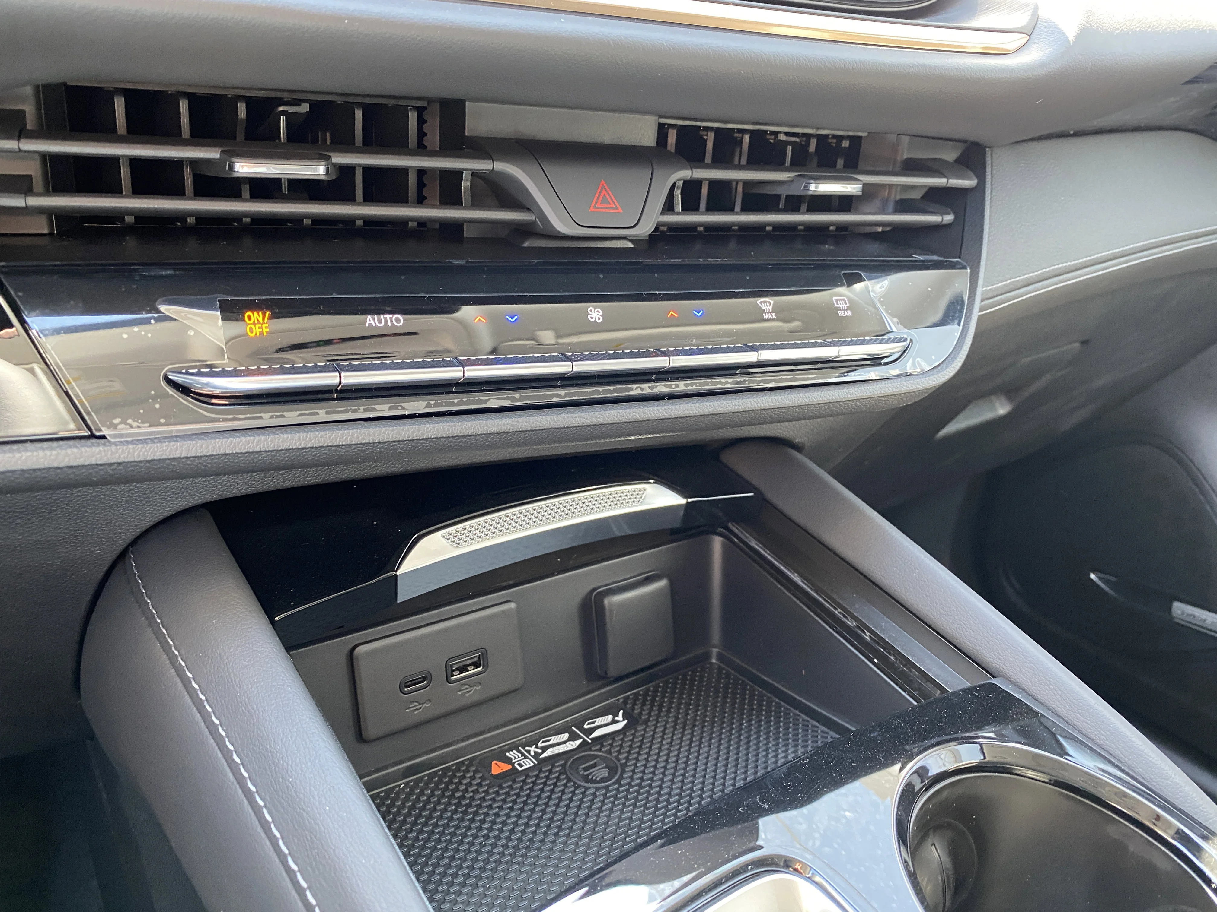 New 2026 MOONSTONE GREY METALLIC Buick Avenir image 23