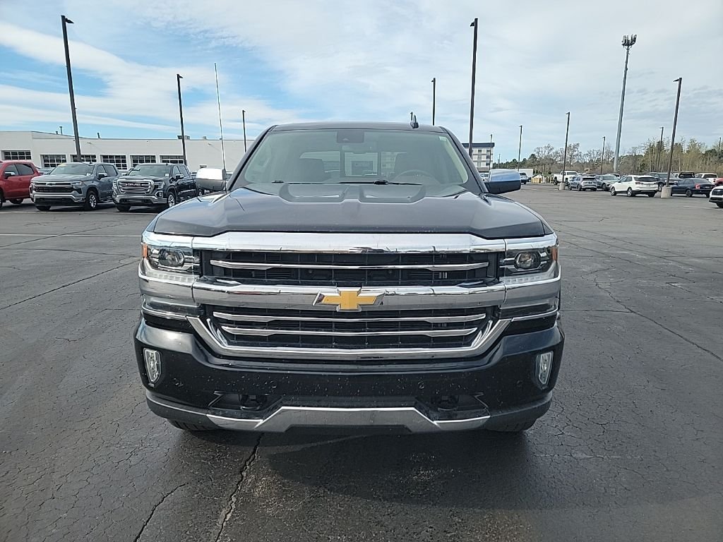 Used 2018 Black Chevrolet High Country image 3