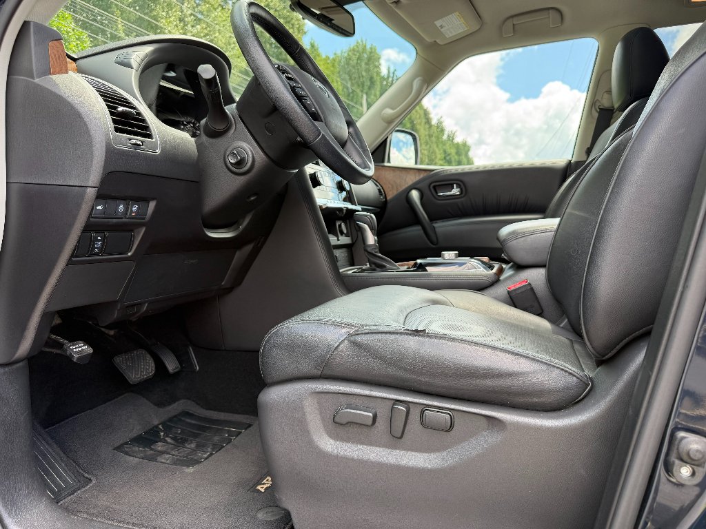 Used 2023 Blue Nissan SL image 19