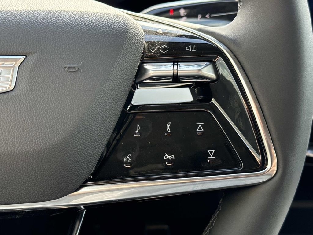 2026 Cadillac OPTIQ Luxury - Photo 14