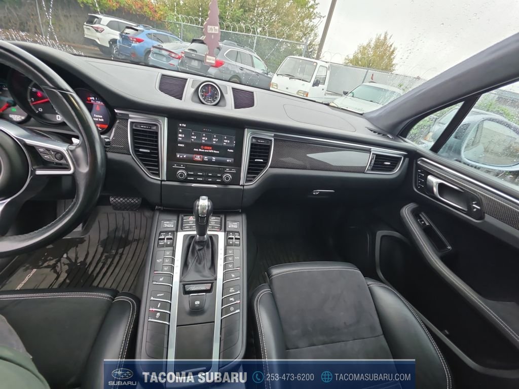 Used 2017 Silver Porsche Turbo image 15