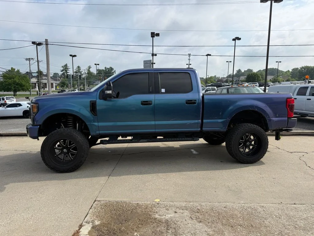 Used 2022 Black Ford Lariat image 10