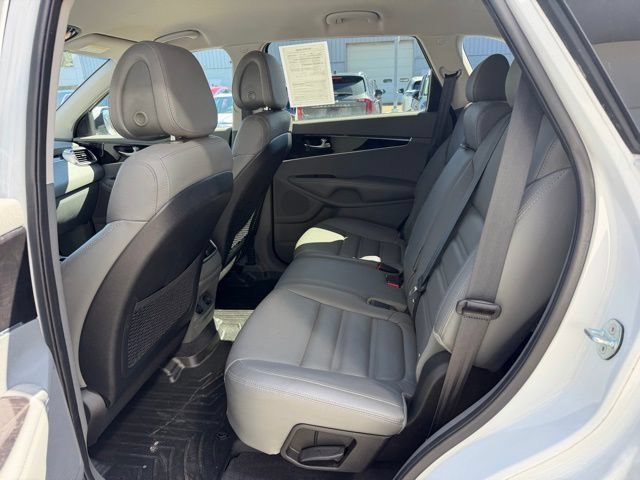Used 2016 Snow White Pearl Kia EX image 14