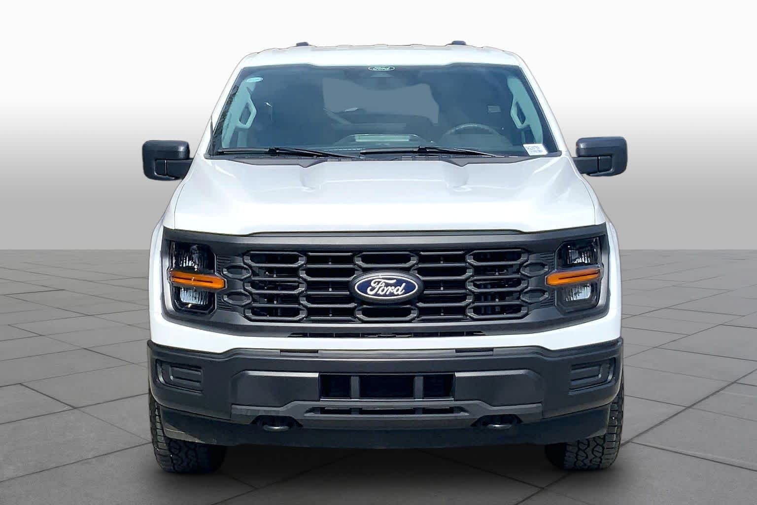 Used 2025 Oxford White Ford XL image 4