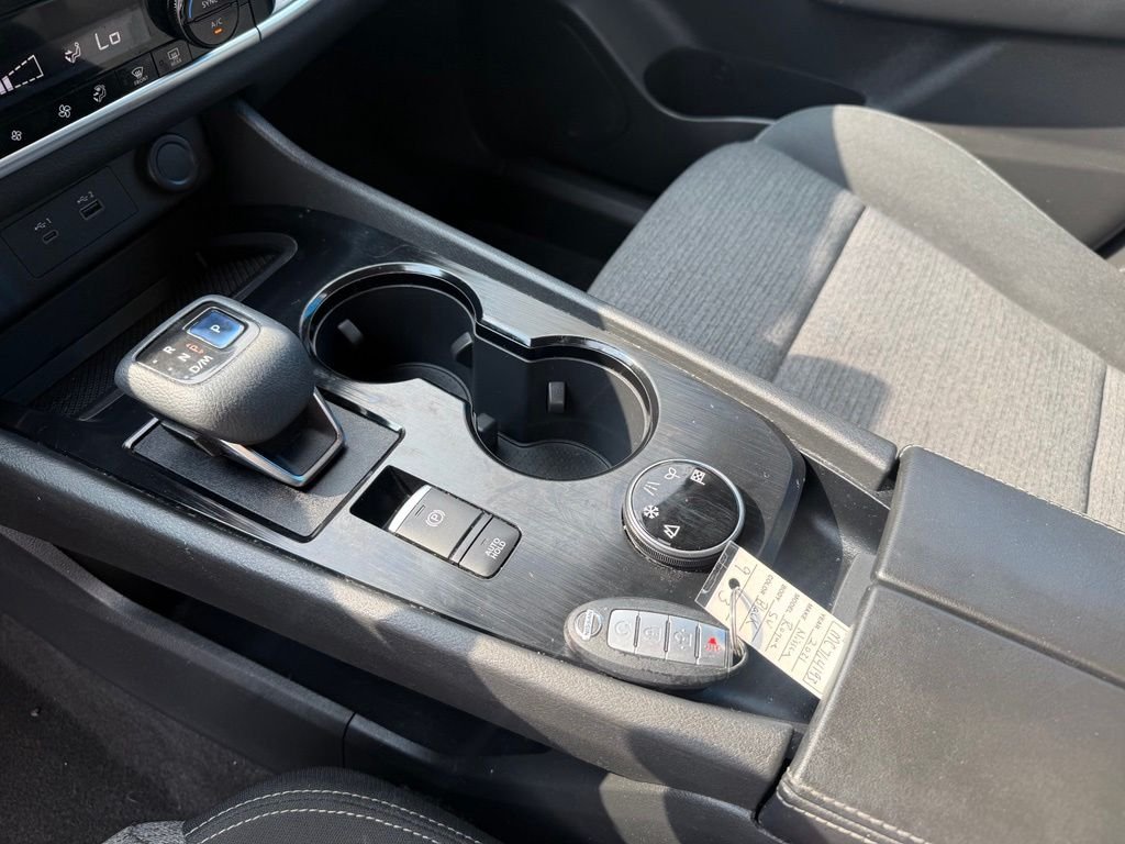 2021 Nissan Rogue SV - Photo 30