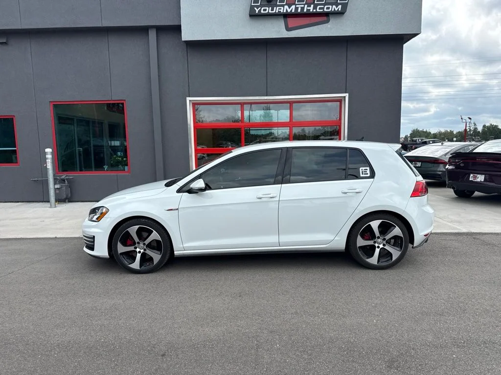Used 2017  Volkswagen S image 1