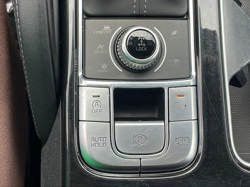 Used 2024 Black Kia SX-Prestige image 21
