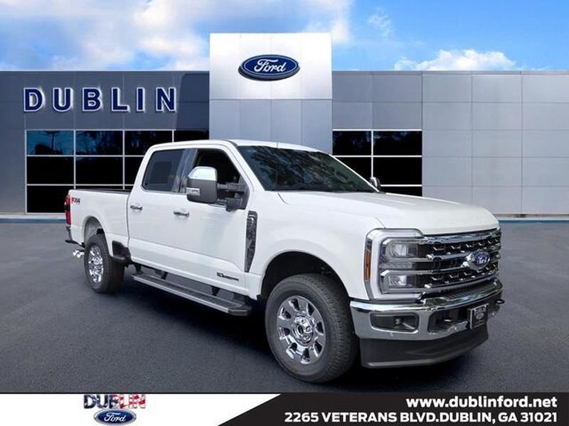 New 2026 Star White Metallic Tri-Coat Ford F-250® Lariat® image 1
