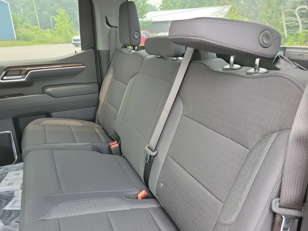 New 2026 Sterling Gray Metallic Chevrolet LT (2FL) image 23