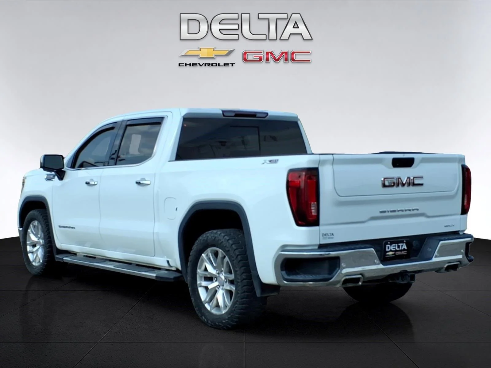 Used 2022 Summit White GMC SLT image 3