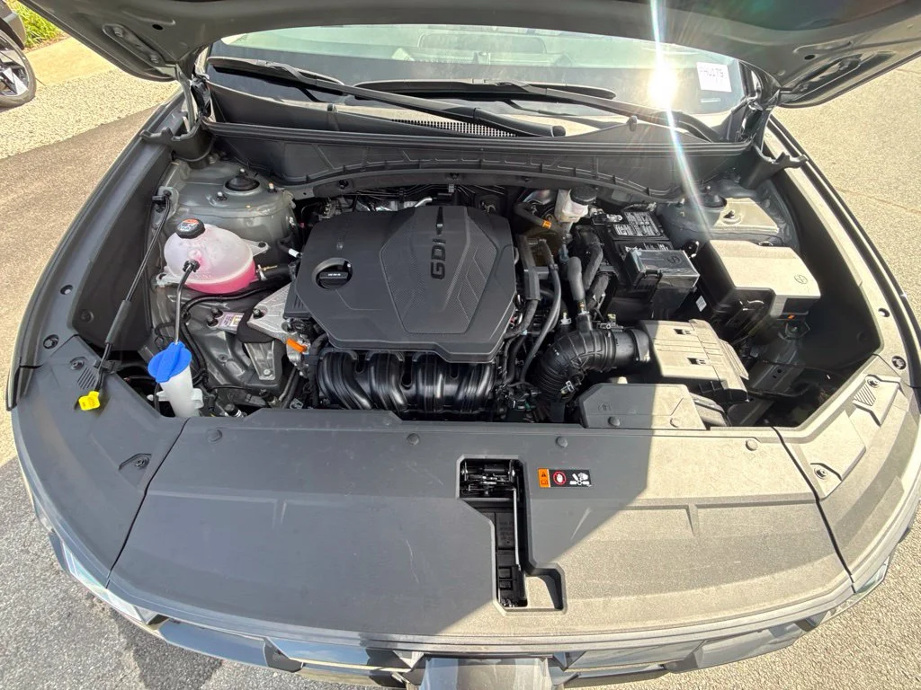 Used 2025 Gray Hyundai SEL image 31