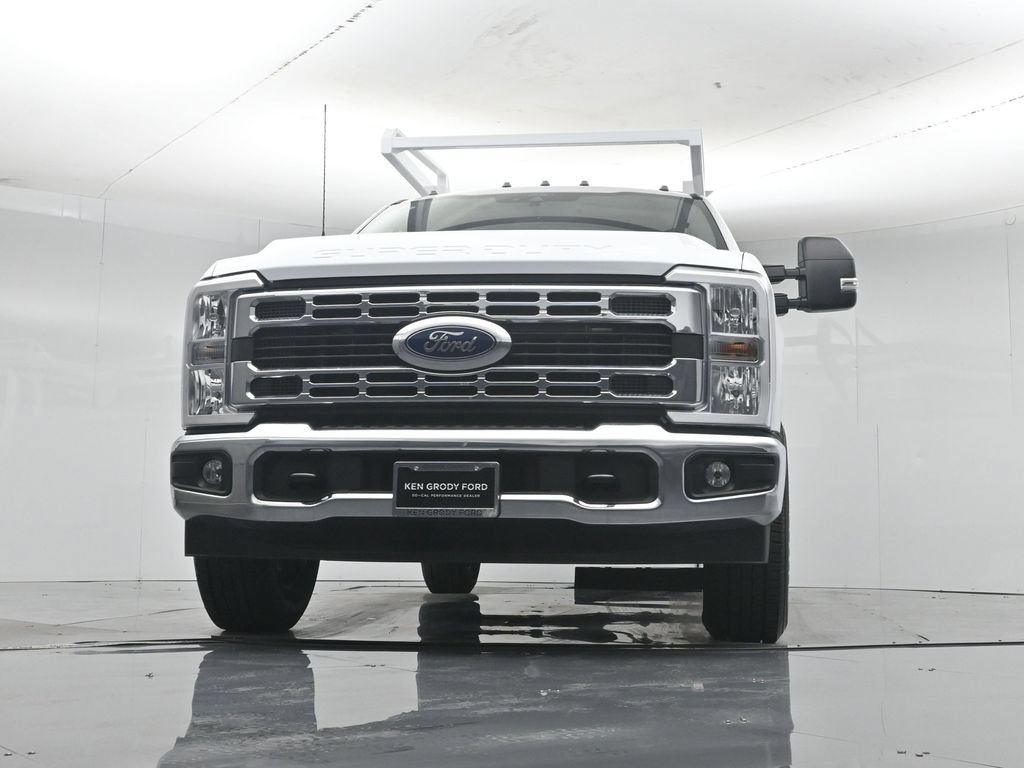 2026 Ford F-350 Super Duty Chassis Cab XL - Photo 47
