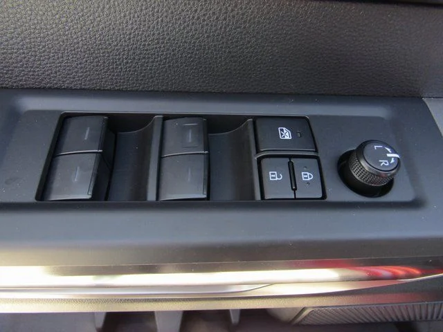 2025 Toyota Tundra SR5 - Photo 27