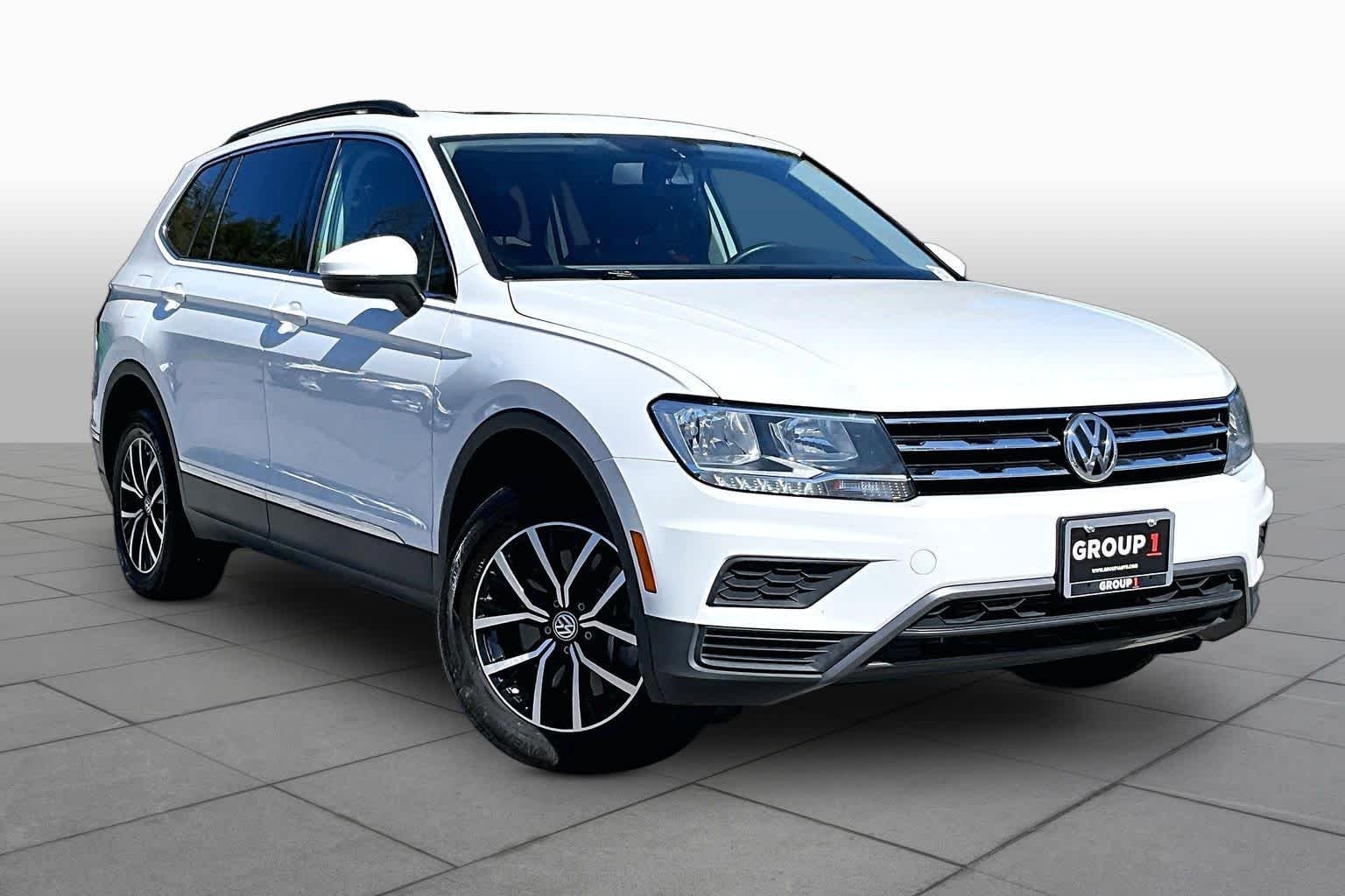 Used 2021  Volkswagen SE image 3