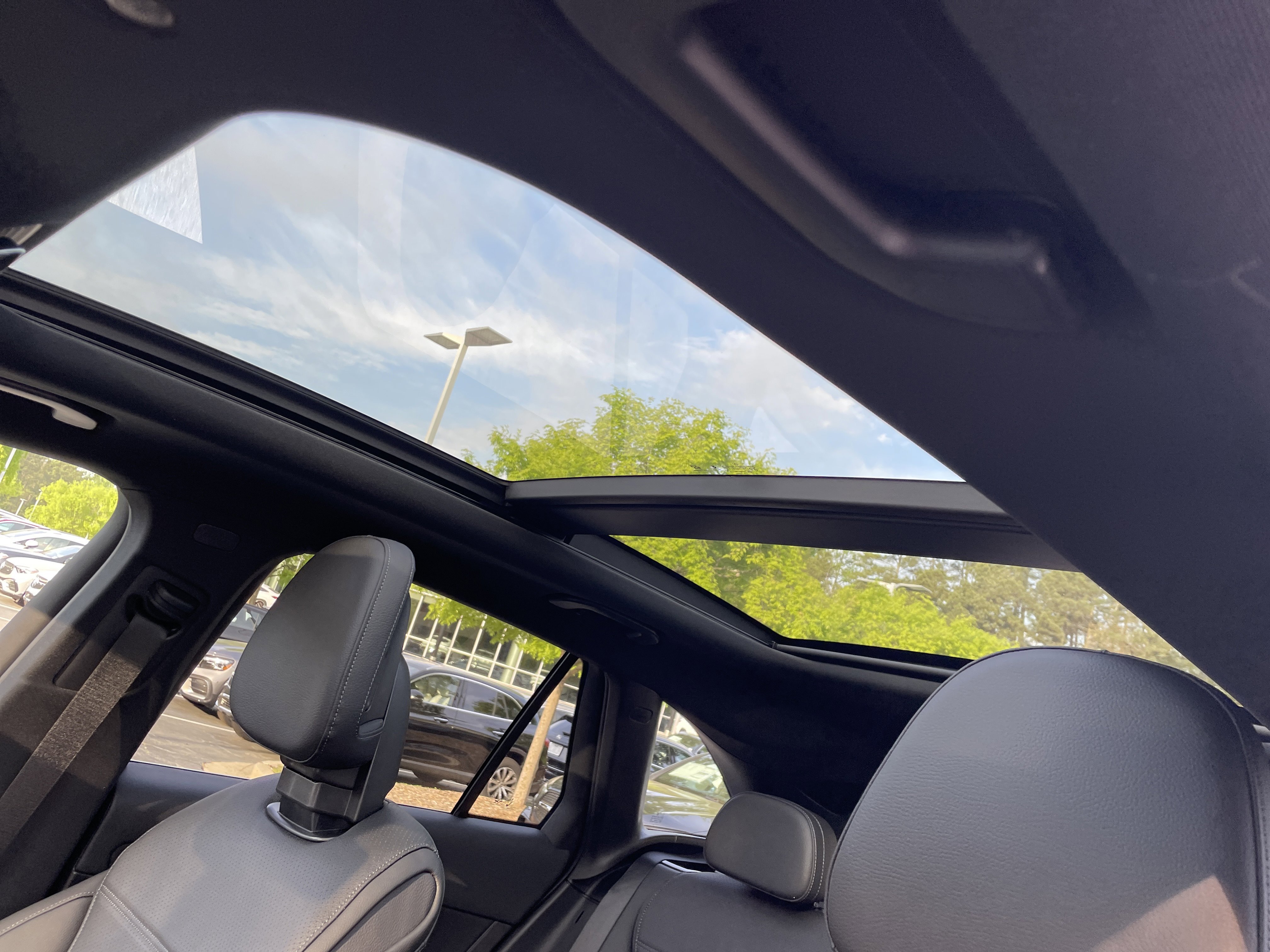 New 2026 Cirrus Silver Metallic Mercedes-Benz GLC 300 SUV image 22
