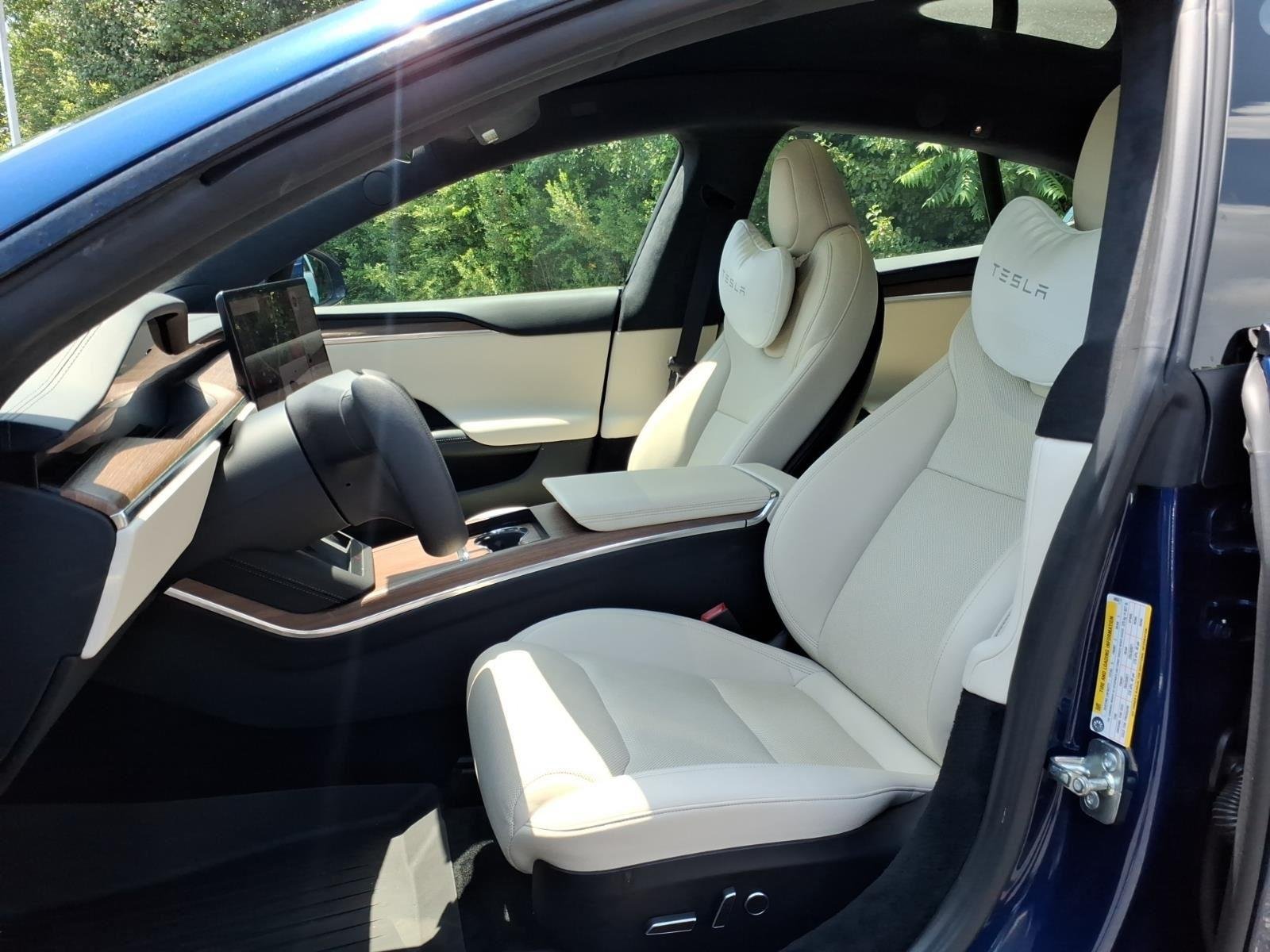 Used 2022 Deep Blue Metallic Tesla Base image 15
