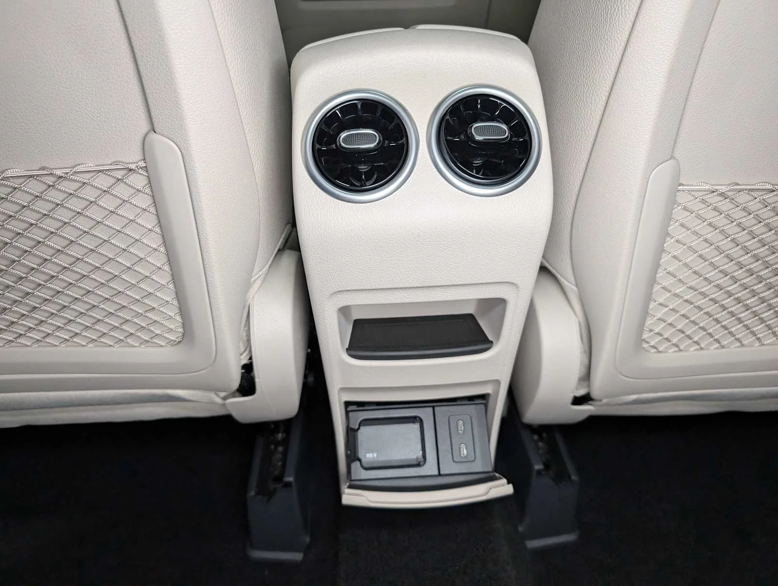 Used 2026 Polar White Mercedes-Benz GLB 250 image 20