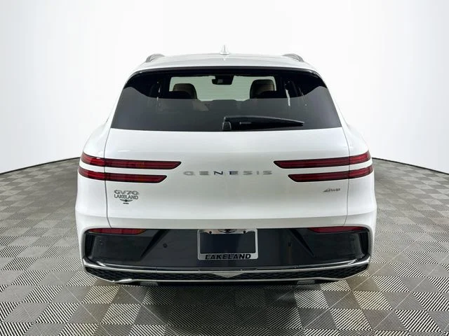 New 2026 White Genesis 2.5T Advanced image 5