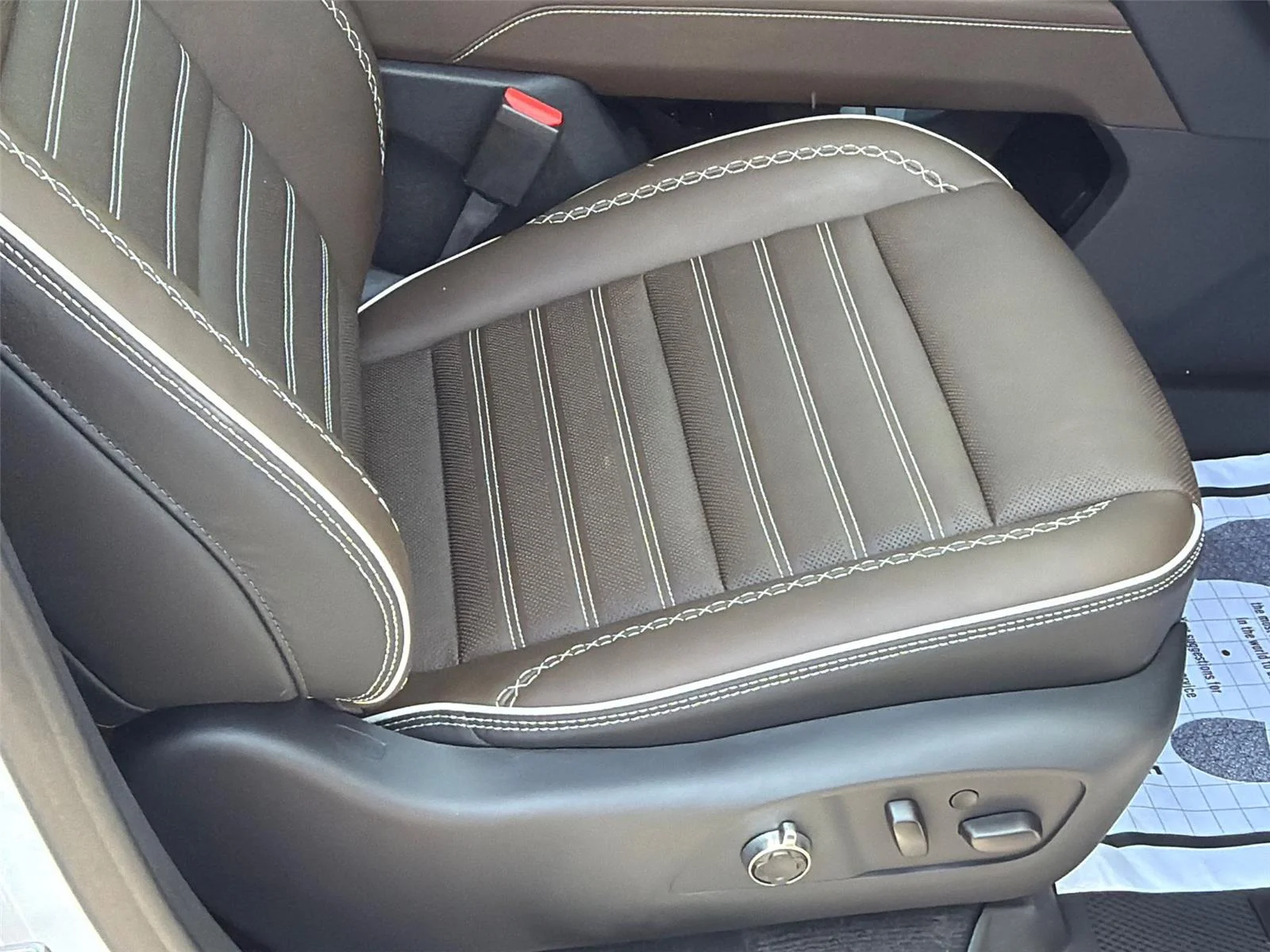 2026 GMC Acadia Denali Ultimate - Photo 8