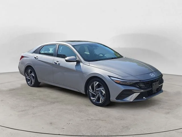 Used 2025  Hyundai SEL Convenience image 7