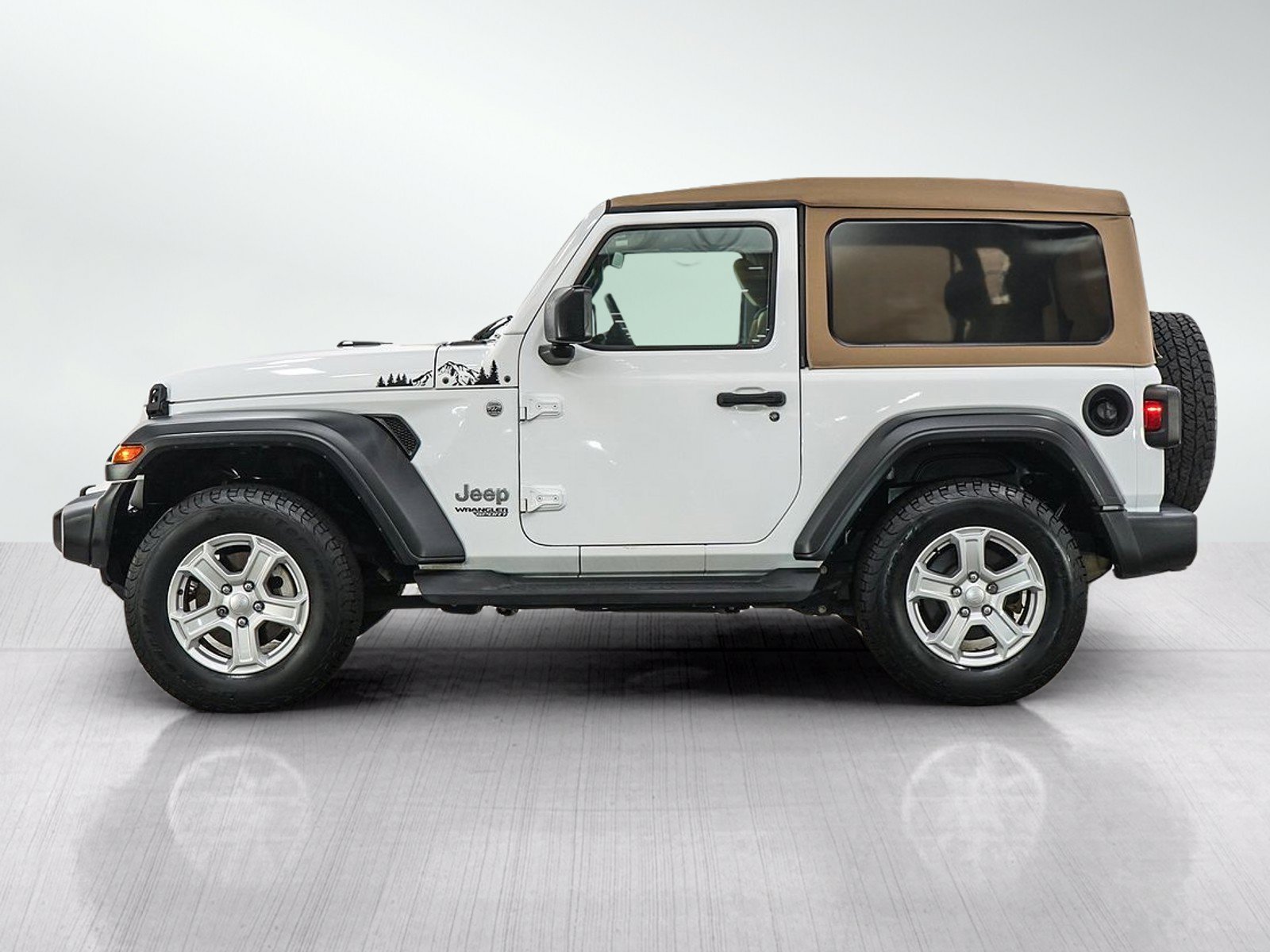 Used 2018 Jeep All-New Wrangler Sport S with VIN 1C4GJXAN3JW223355 for sale in South Saint Paul, Minnesota