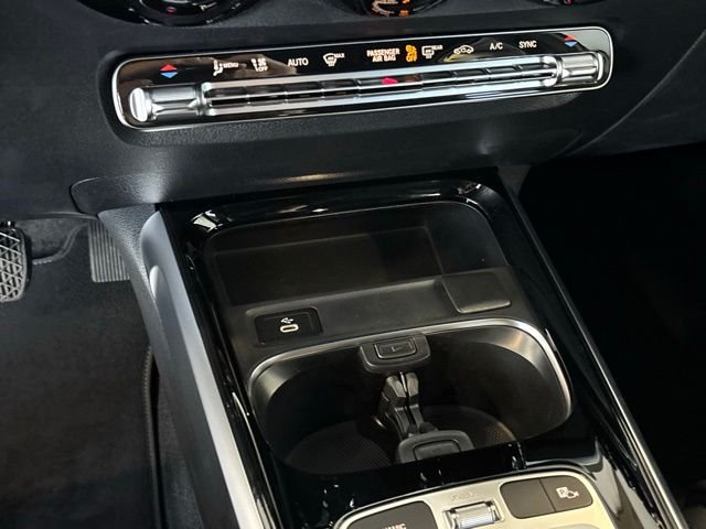 New 2026 Polar White Mercedes-Benz GLB 250 image 7