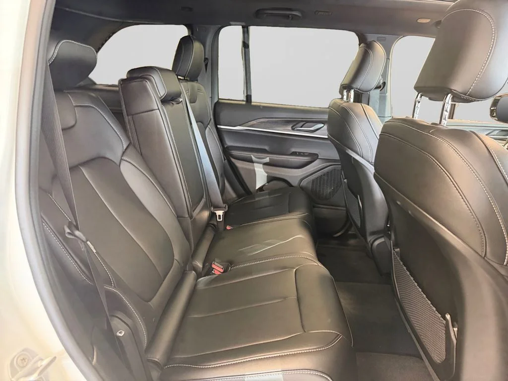 2025 Jeep Grand Cherokee Limited - Photo 16