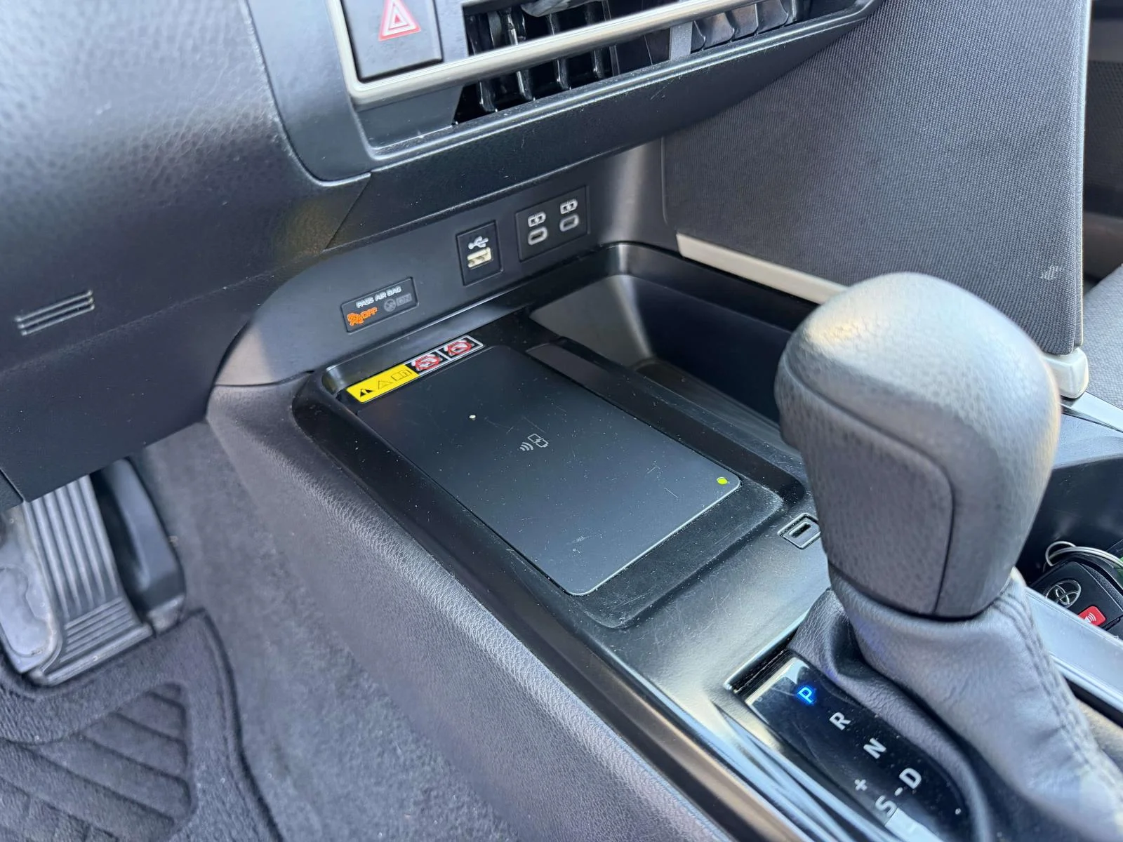2025 Toyota Camry LE - Photo 26