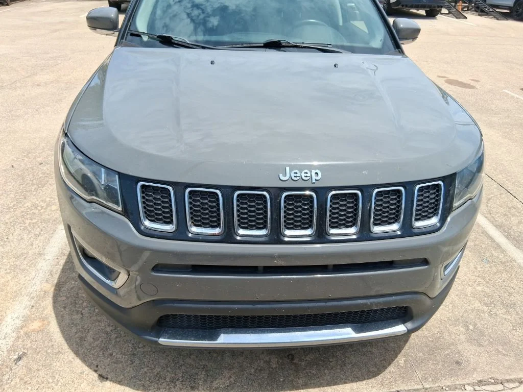 Used 2019 Gray Jeep Limited image 7