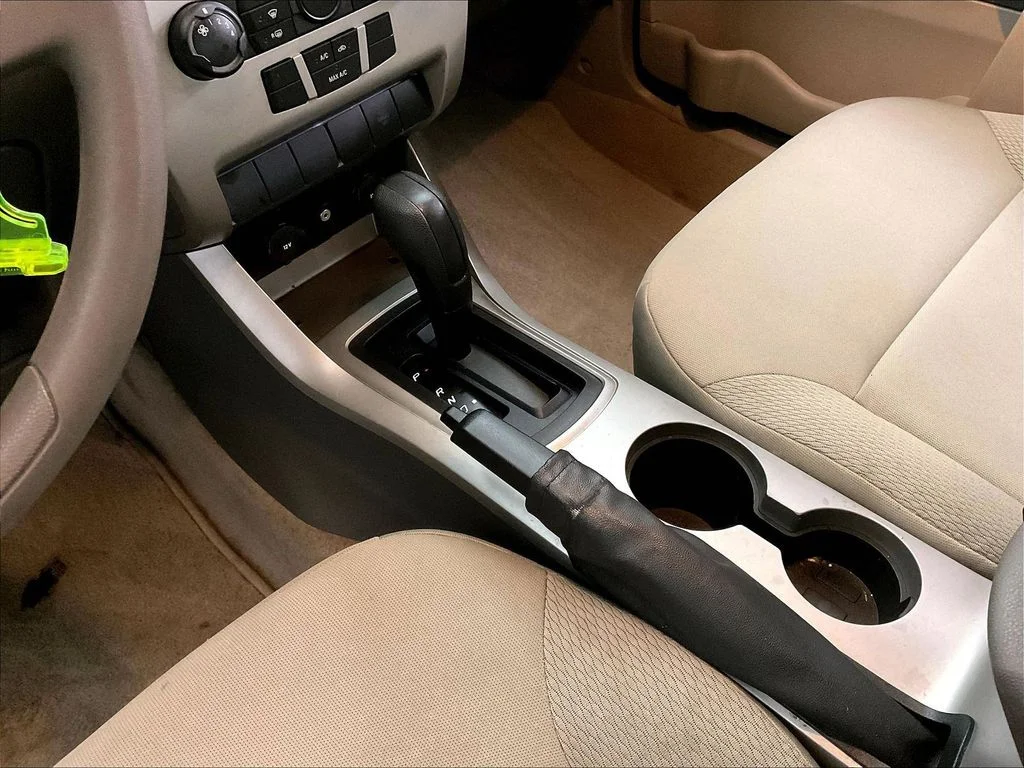 Used 2008 Black Ford S image 19