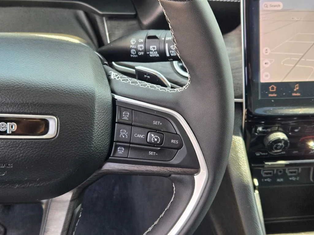 Certified Used 2023 White/off-white Jeep Limited image 34
