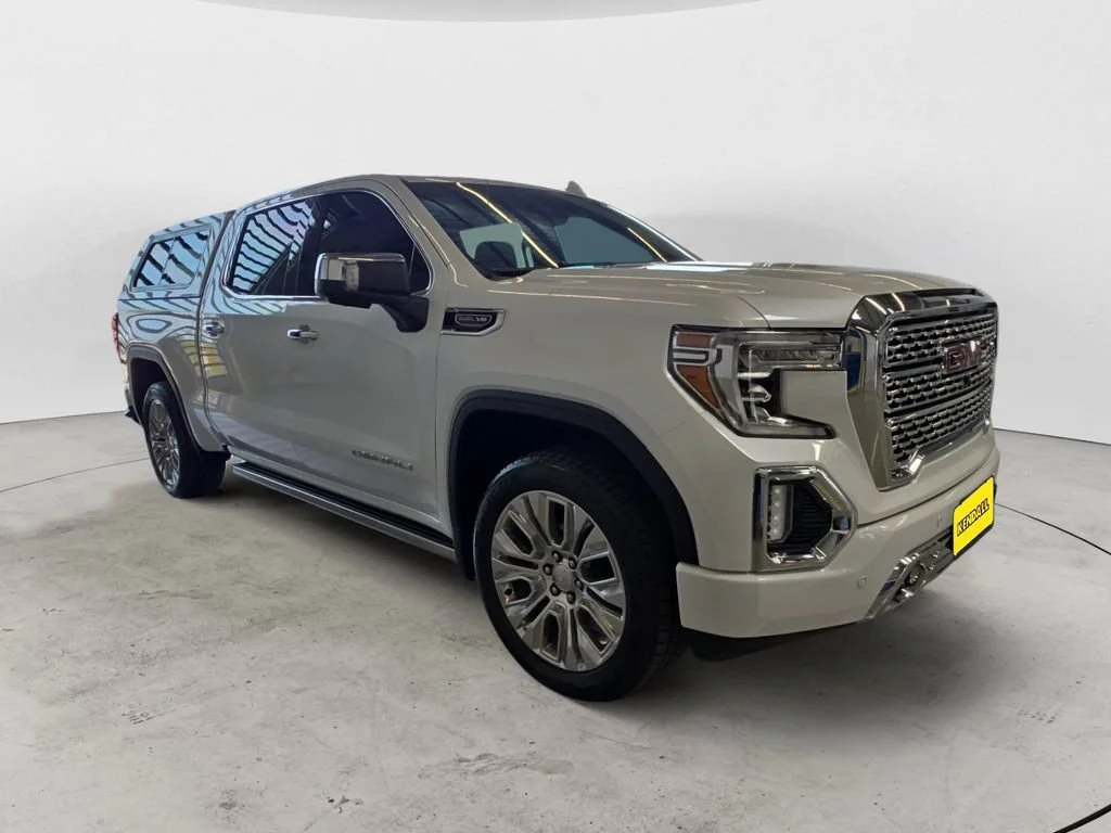 Used 2020 WHITE FROST TRICOAT GMC Denali image 3