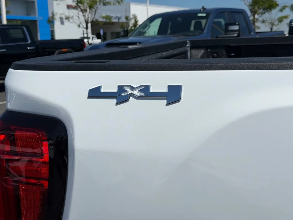 New 2026 Summit White GMC Pro image 9