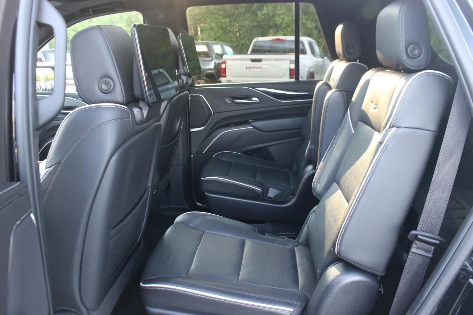 Used 2023 Black Raven Cadillac Sport image 34