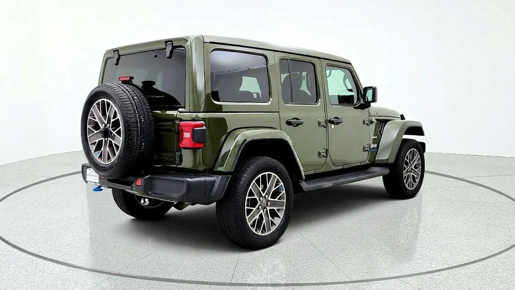 Used 2023 Sarge Green Clearcoat Jeep Sahara 4x4 image 5