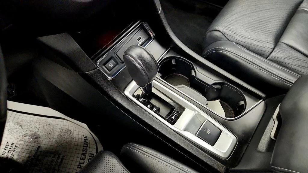 Used 2023 Autumn Green Metallic Subaru Limited 8-Seater w/ Moonroof & Nav System image 17