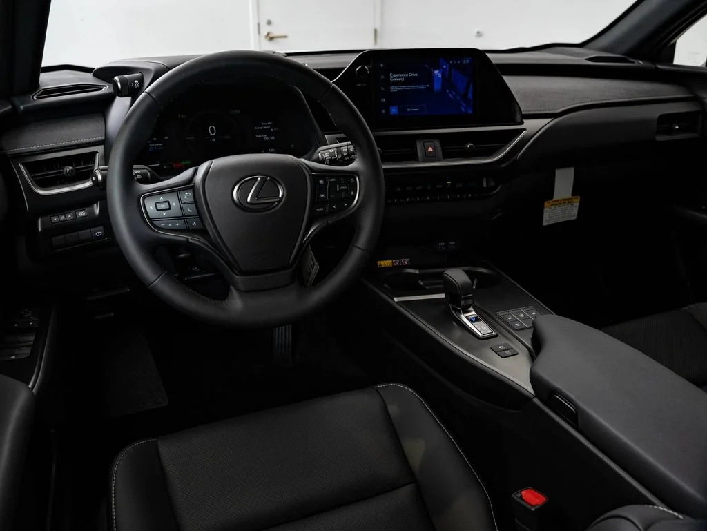 New 2026 Obsidian Roof Lexus 300h F SPORT Design image 4