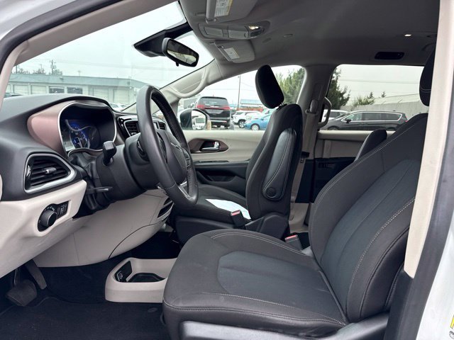 Used 2023 Bright White Clearcoat Chrysler LX image 6