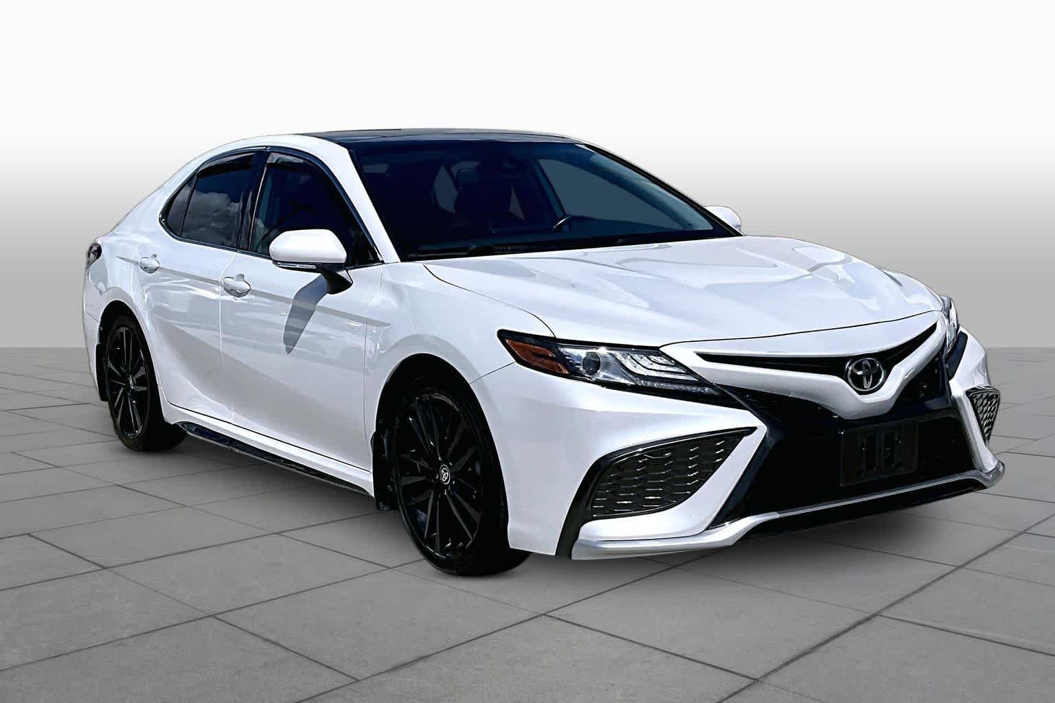Used 2021 Wind Chill Pearl Toyota XSE image 3