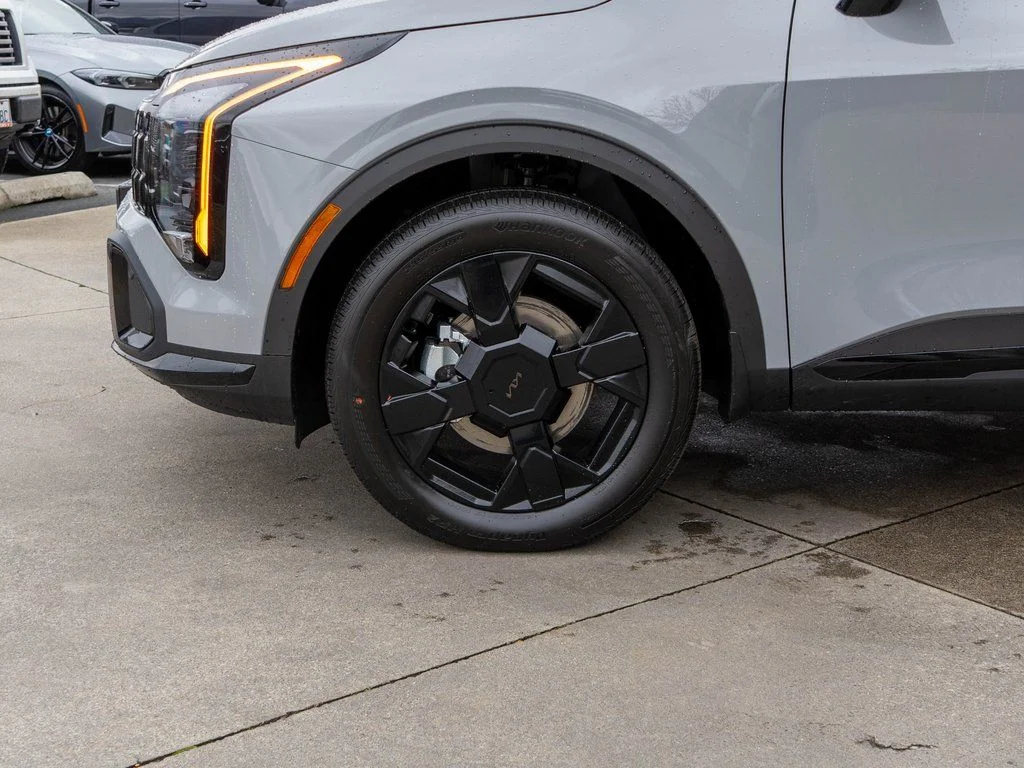 New 2026 Wolf Gray Kia X-Line image 27
