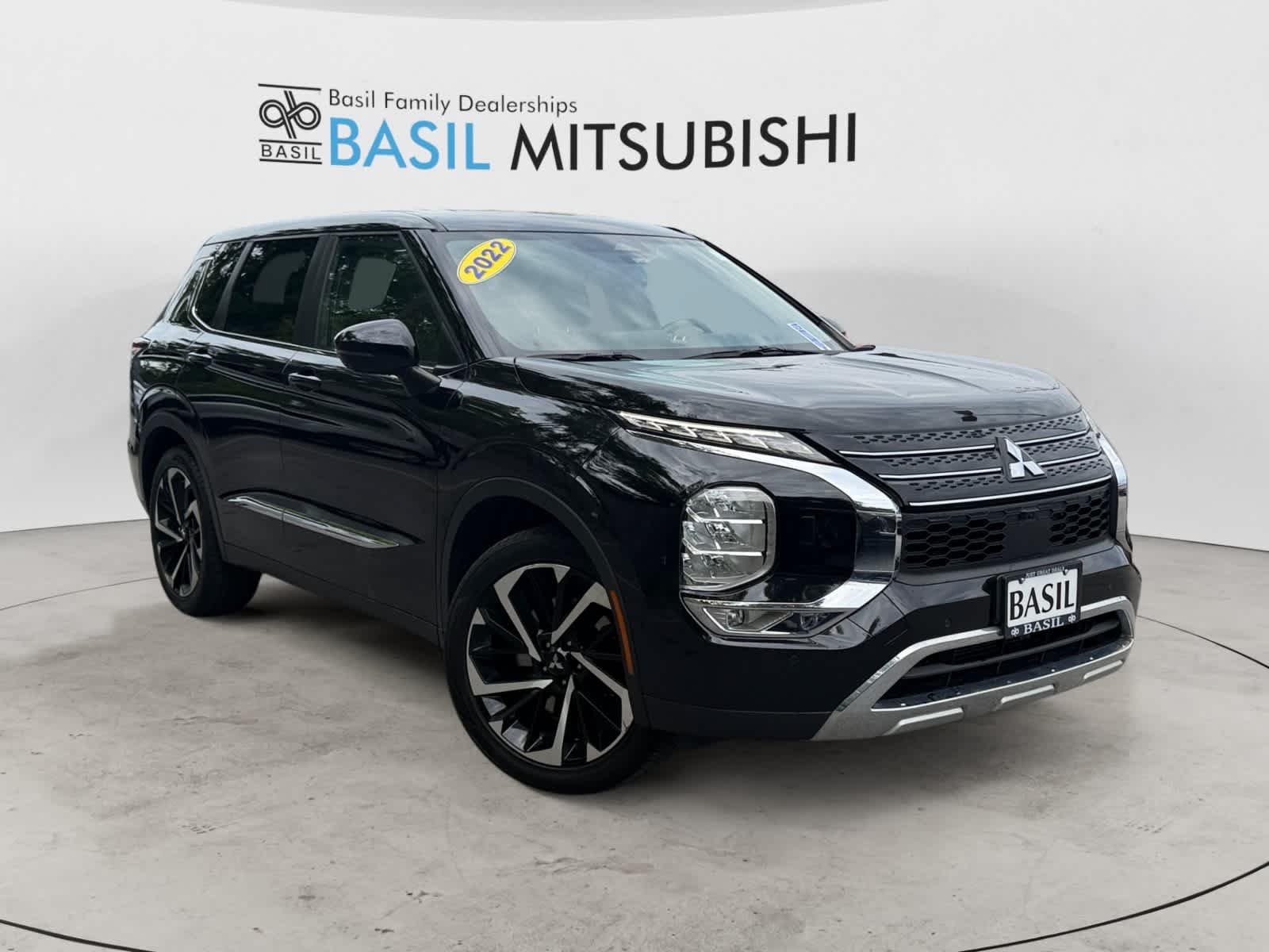 Used 2022 Labrador Black Pearl Mitsubishi SE image 7
